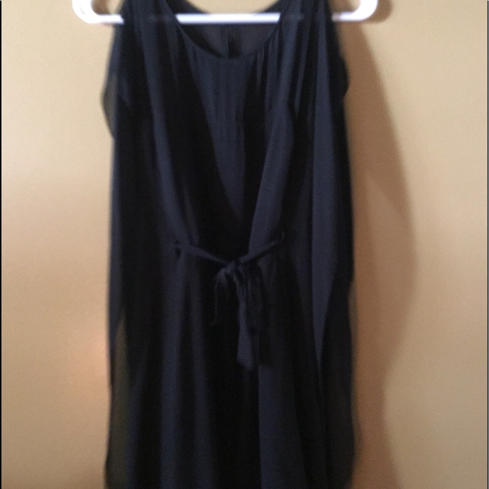 100% silk BCBG romper, belted split sleeve